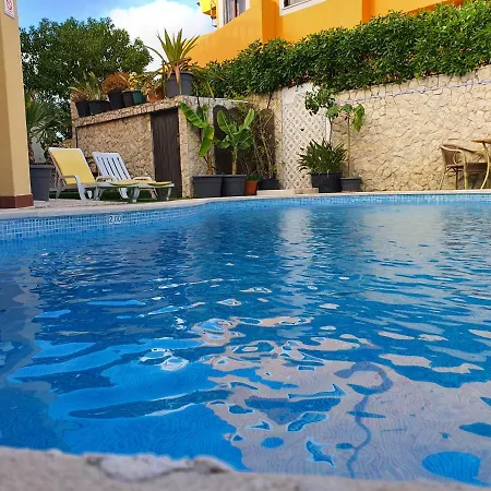 Ocean View Bed and breakfast 2*