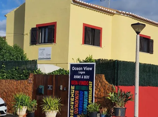 Ocean View Bed and breakfast 2*