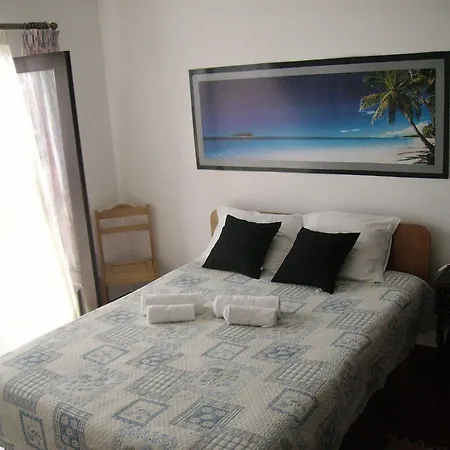 Ocean View Bed & Breakfast 2*