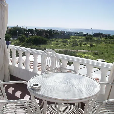 Ocean View Bed & Breakfast 2*