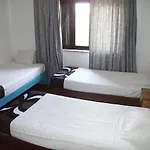 Alojamento de Acomodação e Pequeno-almoço Ocean View 2*