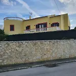 Ocean View Bed and Breakfast 2*